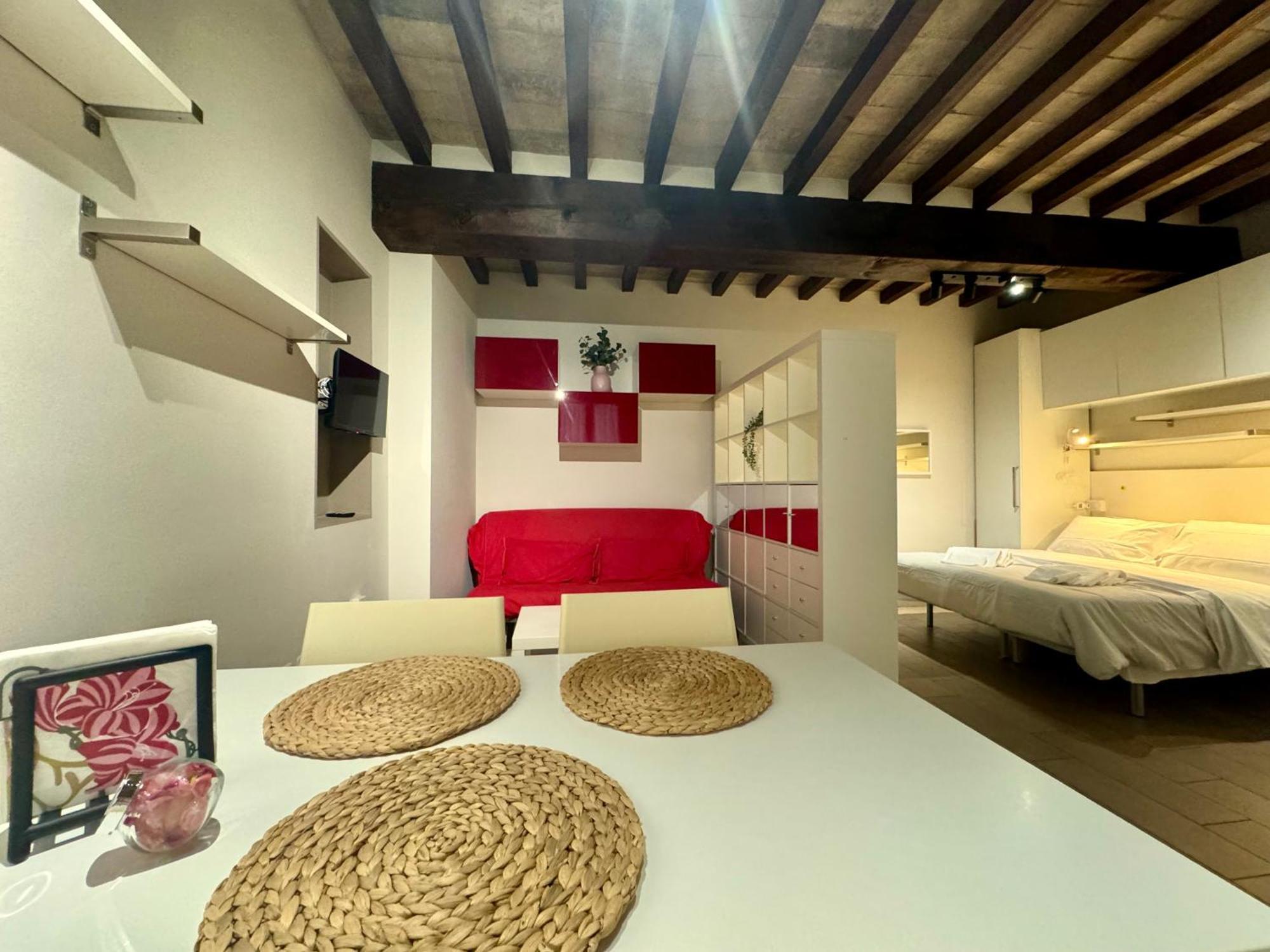 Niki O. Apartments Parma Habitación foto